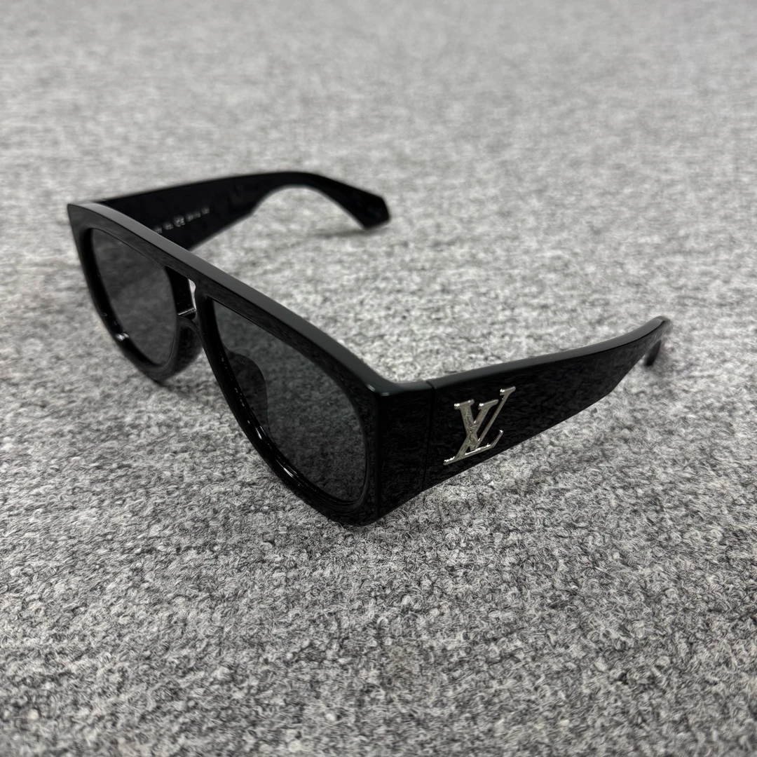 95新 LouisVuitton/路易威登  LV SELBY 墨镜 太阳镜