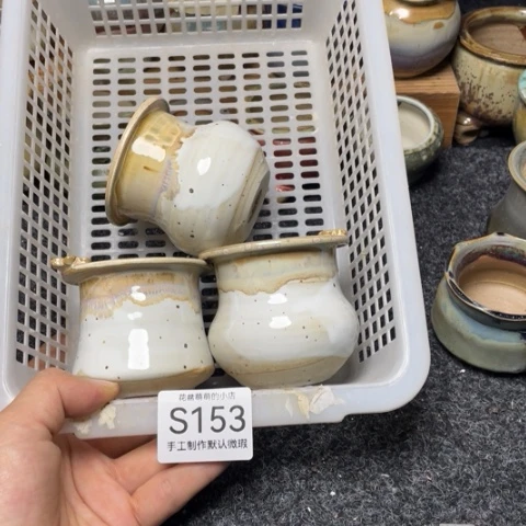 紫砂花盆微瑕153口径5厘米左右