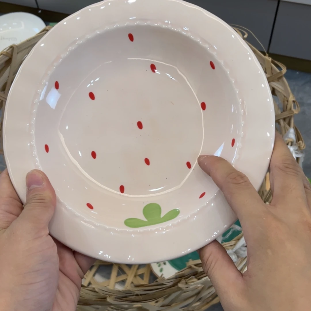 陶瓷微瑕餐具介意勿拍，满18飞！