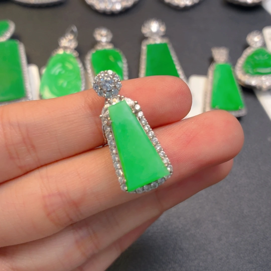 翡翠银S925镶嵌颈饰