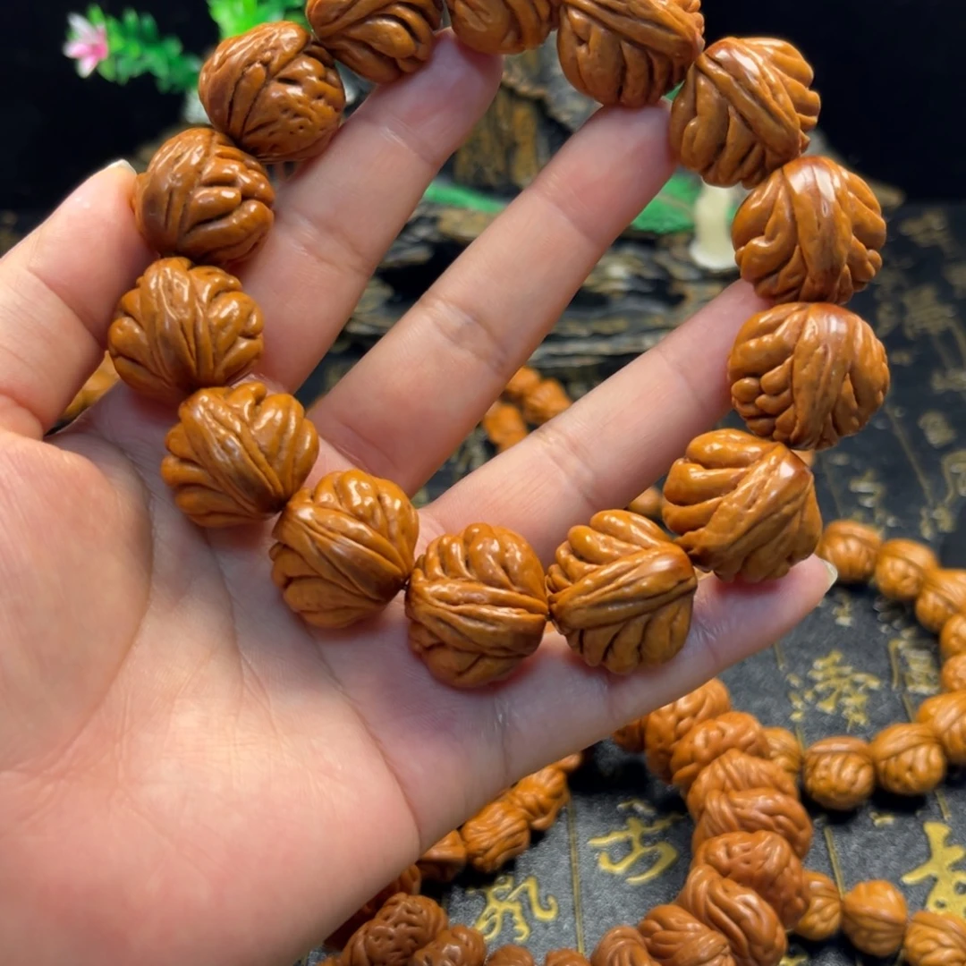 马***群手串桃核豹子头手串