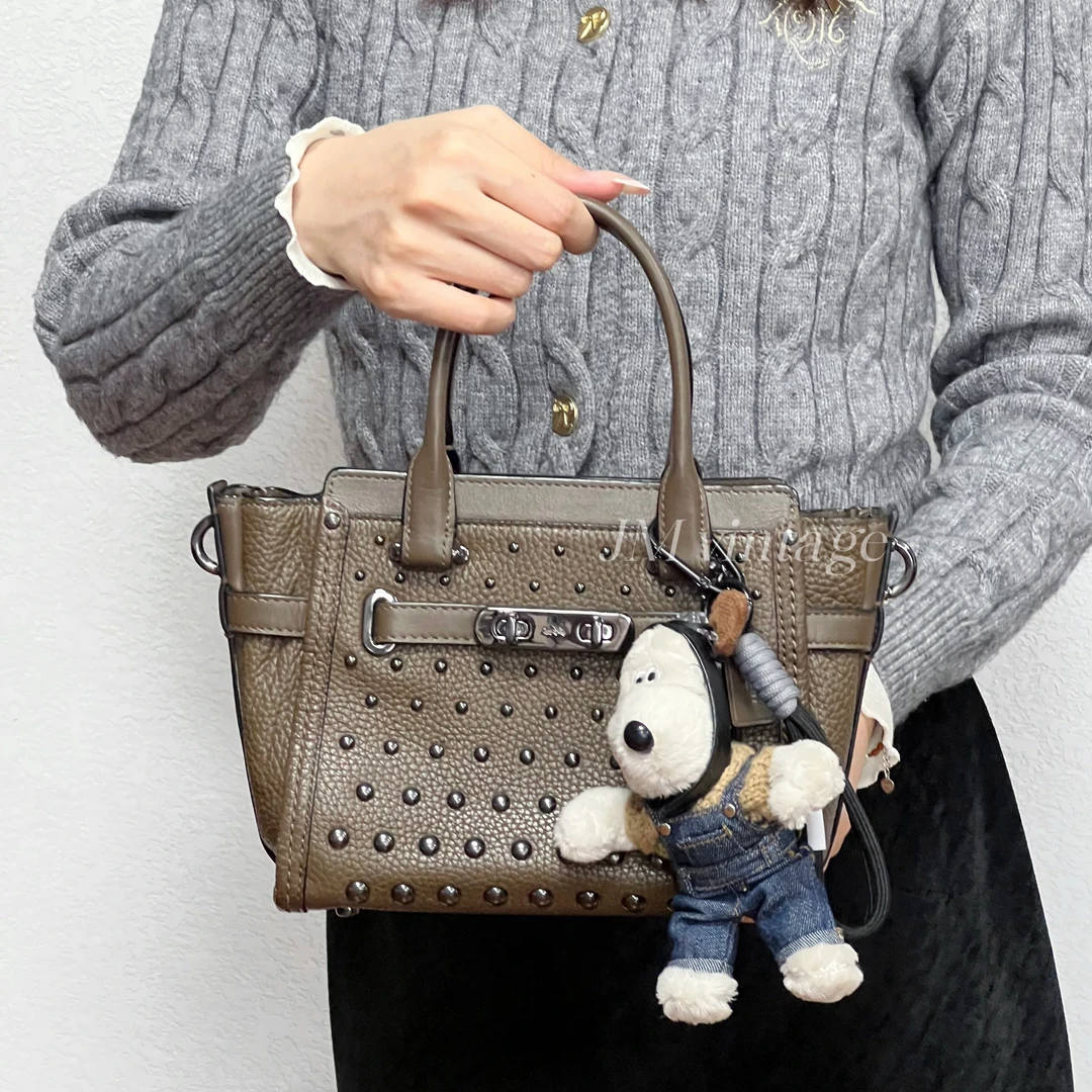 95新 COACH/蔻驰 中古芥绿铆钉手提斜挎单肩包