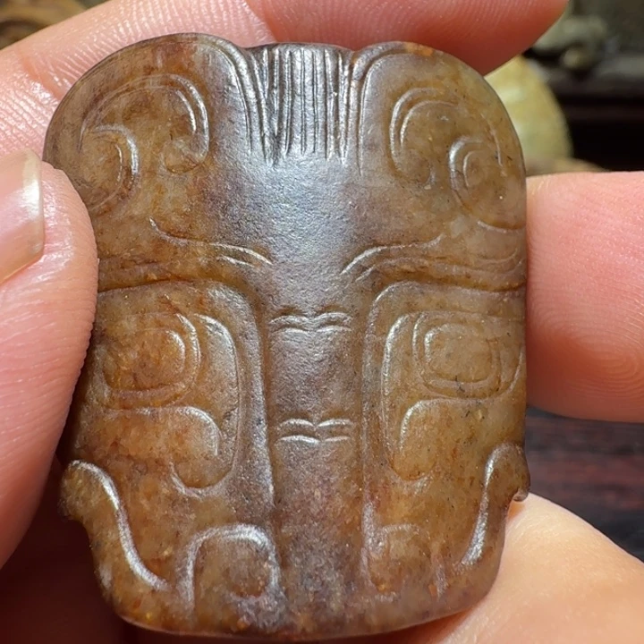 用***4和田玉（糖玉）未镶嵌颈饰