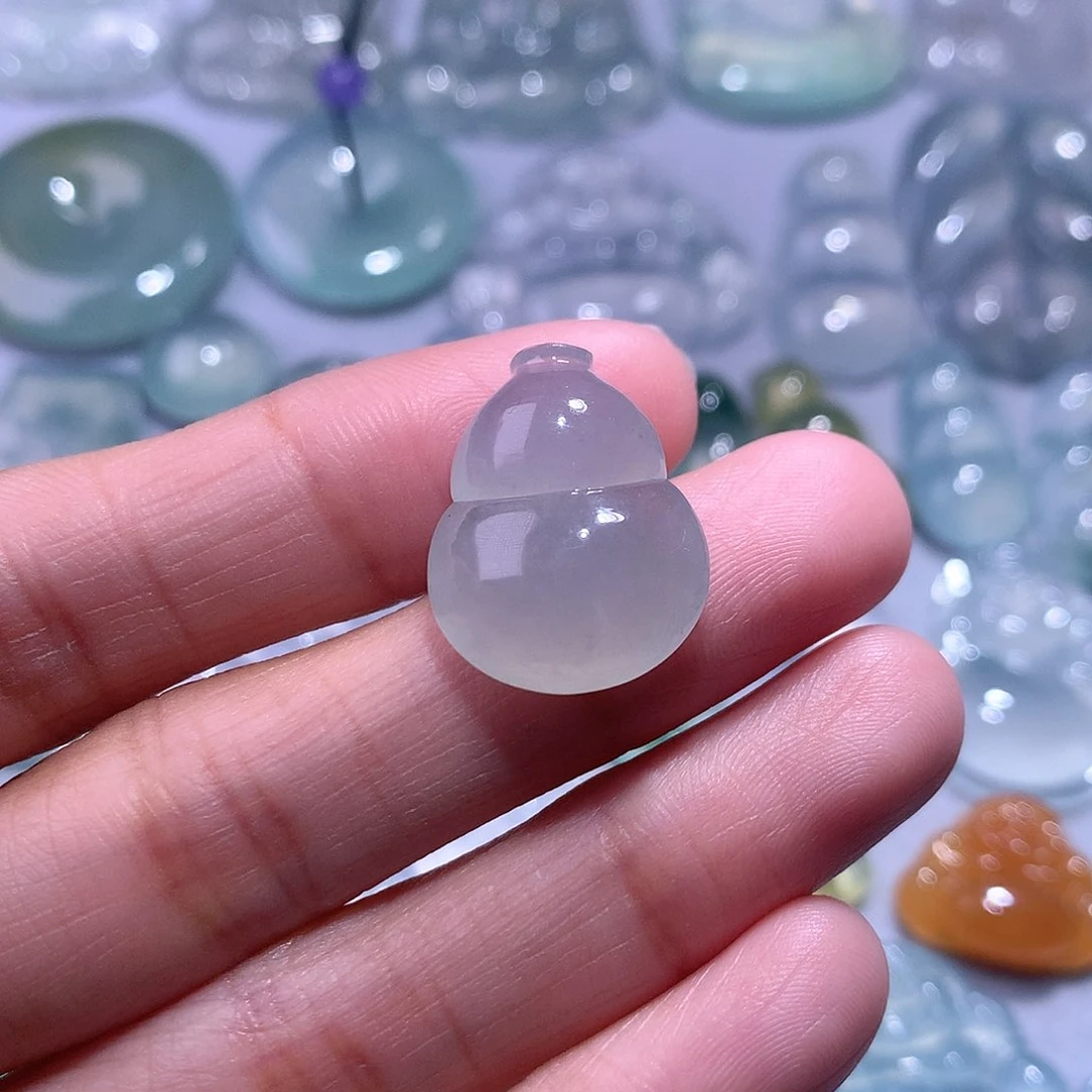 【闪购商品】翡翠颈饰未镶嵌葫芦