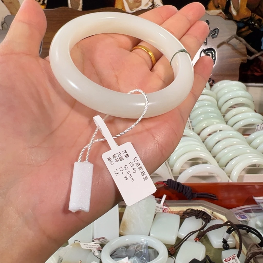 和田玉（白玉）未镶嵌手镯