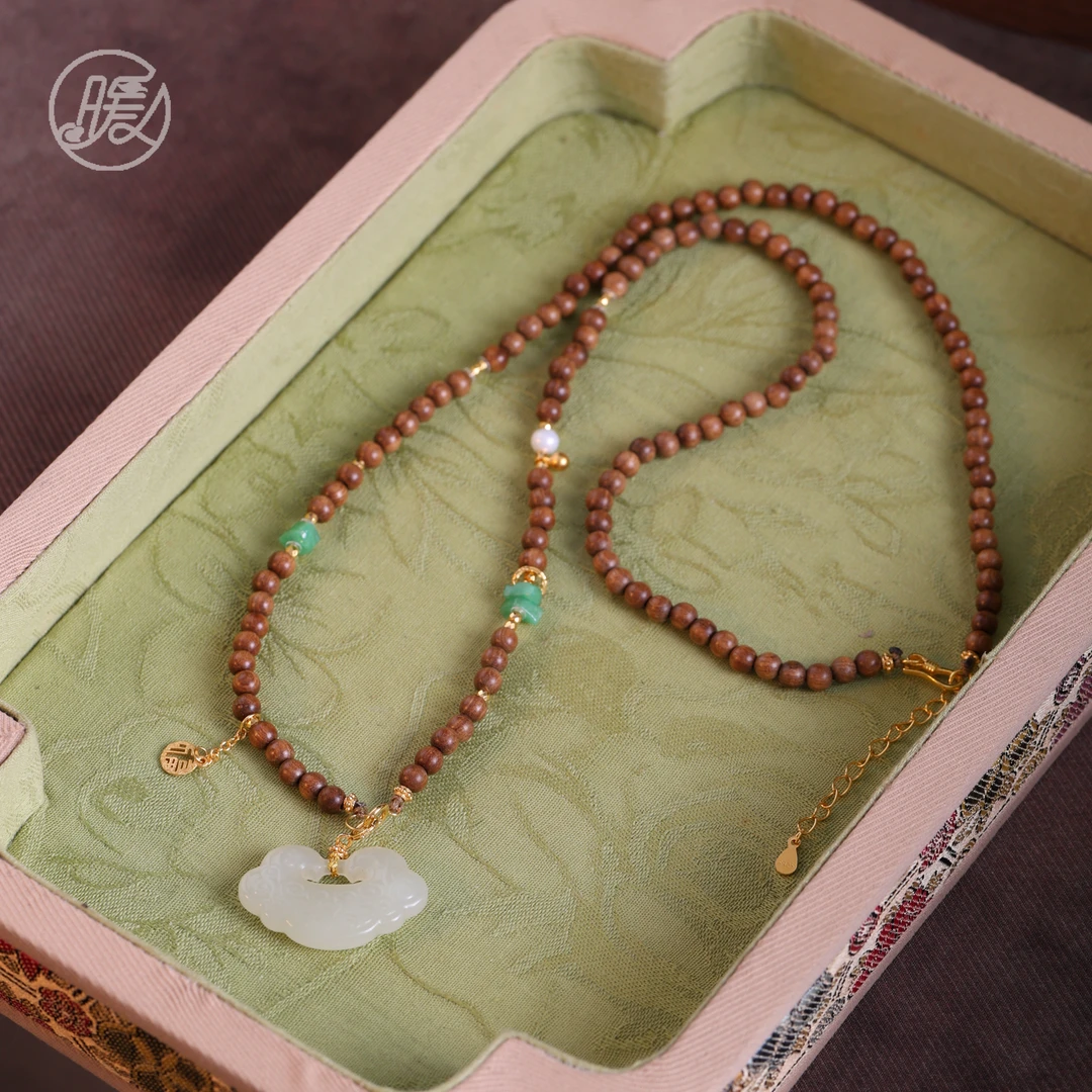 天然和田玉小锁吊坠檀木颈饰Z3456多样性发一