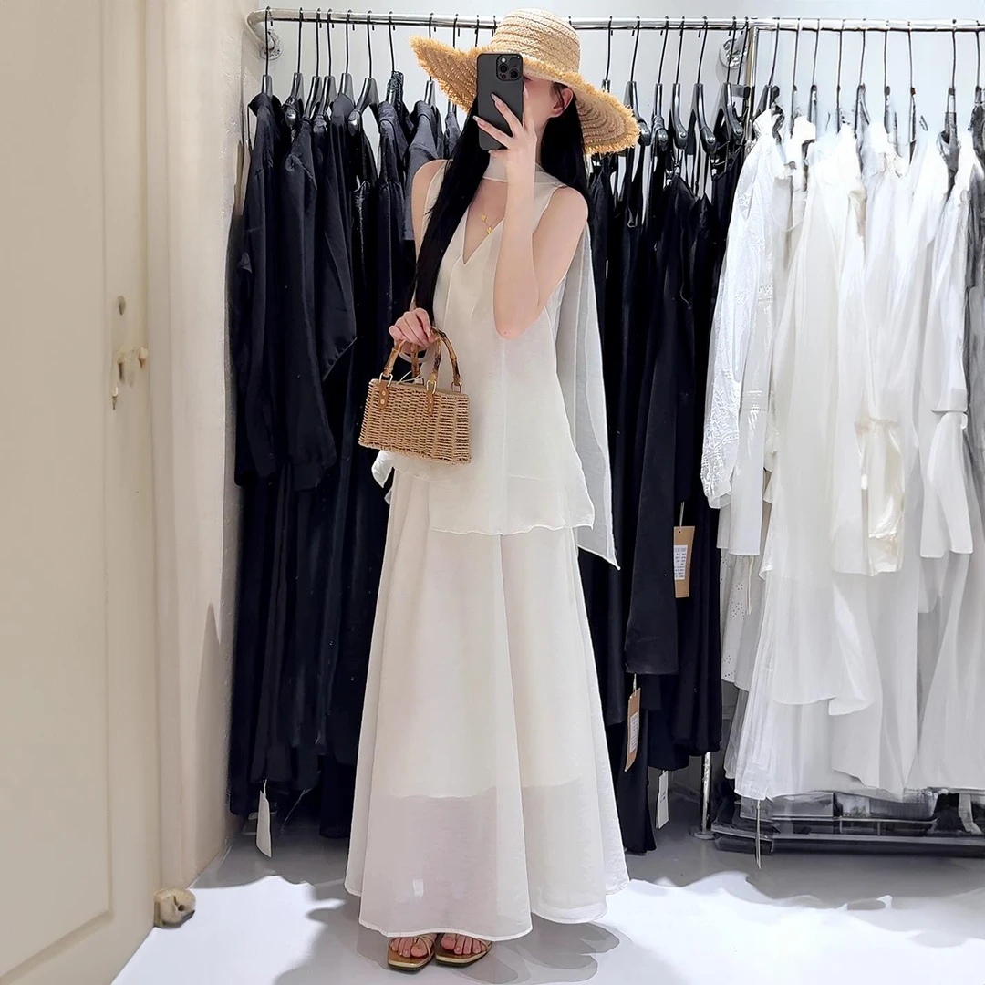 VOCKOO官方2025夏季新款法式复古高级感挂脖飘带无袖V领上衣高腰