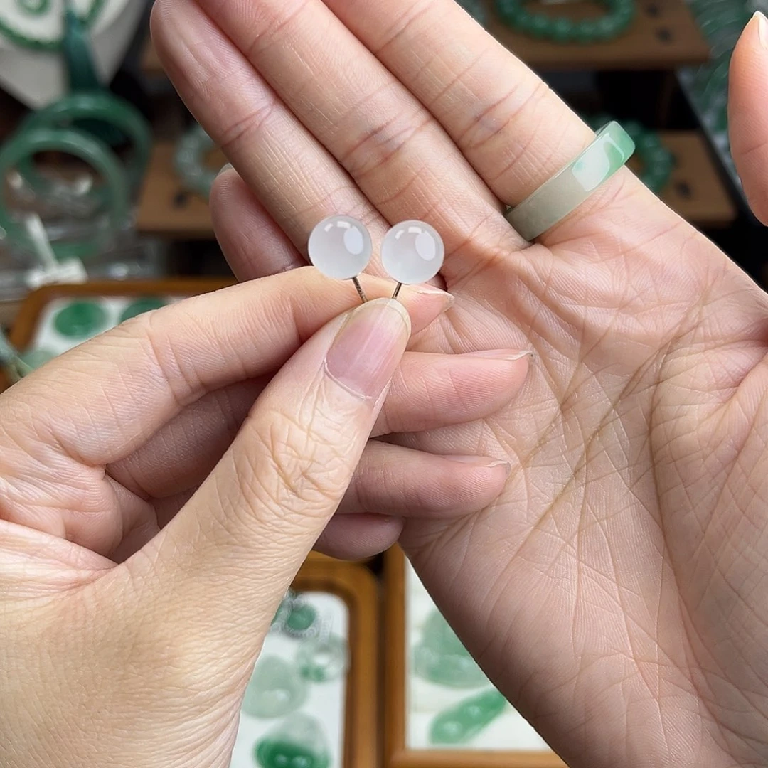 石英质玉（非洲翠）银S925镶嵌耳钉耳钉卡9mm
