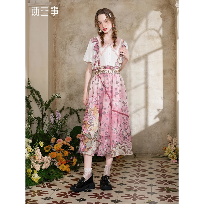 两三事 芙罗拉语 2025夏季新款甜美印花蝴蝶结背带半身裙长裙