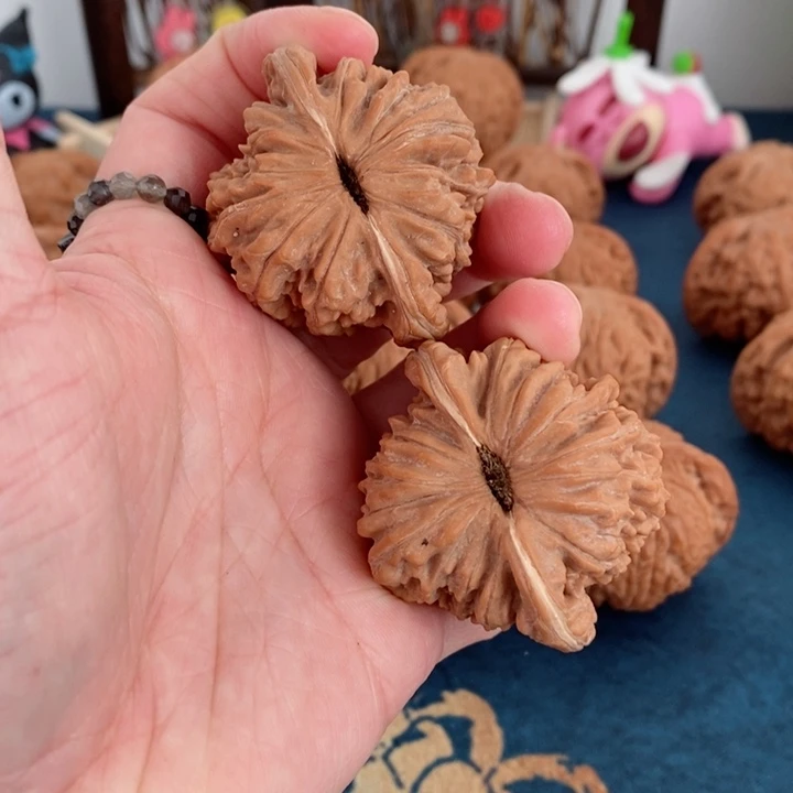 文玩核桃把件四座楼45