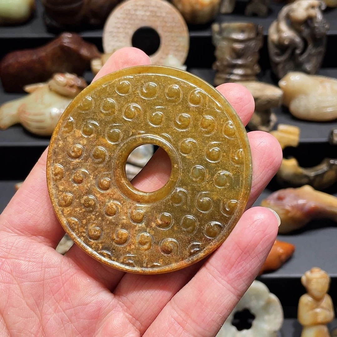 和田玉（糖玉）未镶嵌颈饰已*置