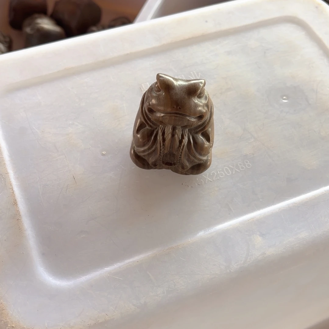 小***蝎木绿檀木娃仙人摆件