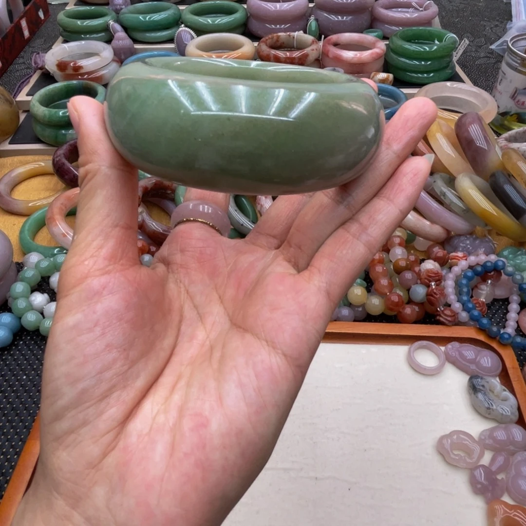 石英质玉未镶嵌圈口56