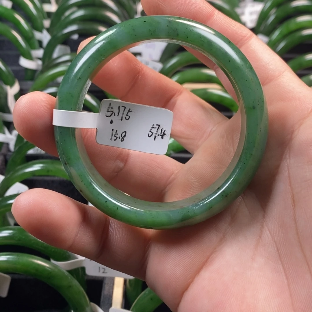 和田玉（碧玉）未镶嵌手镯微瑕57宽版