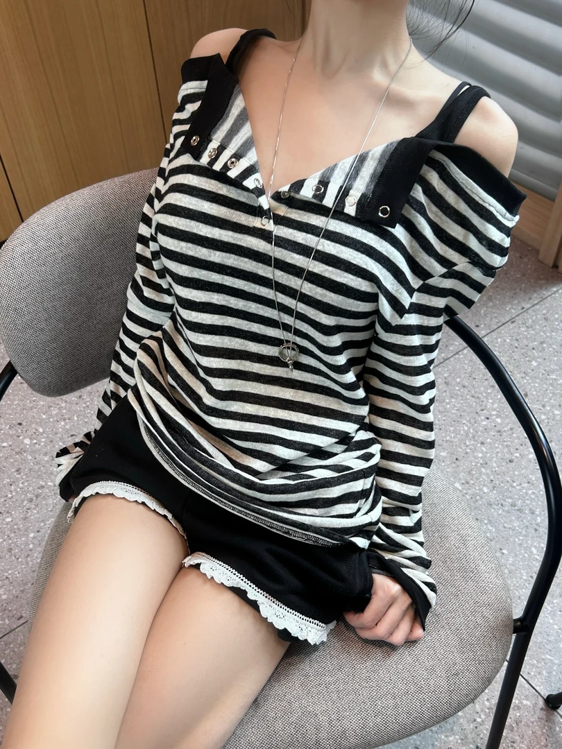 Run菲菲秋季甜酷辣妹设计感小众条纹假两件修身显瘦上衣长袖T恤