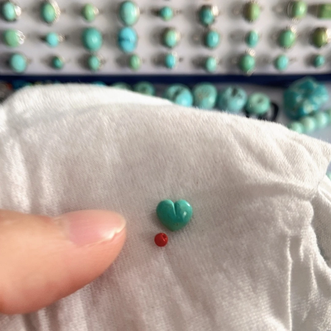 南红玛瑙未镶嵌珠宝奇石