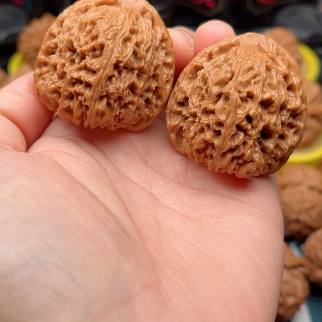 【闪购商品】桃木文玩核桃手把件40南疆