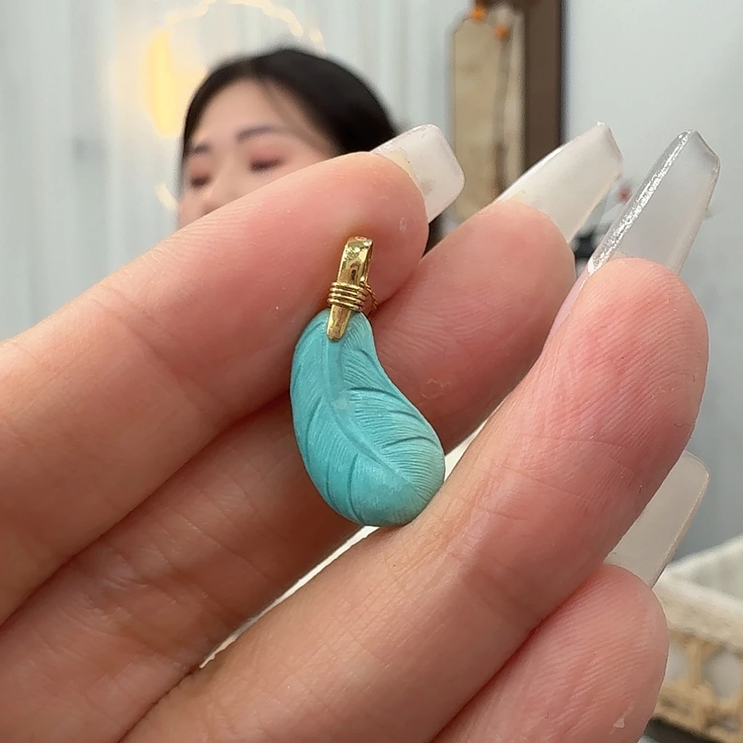 绿松石18K金镶嵌挂件