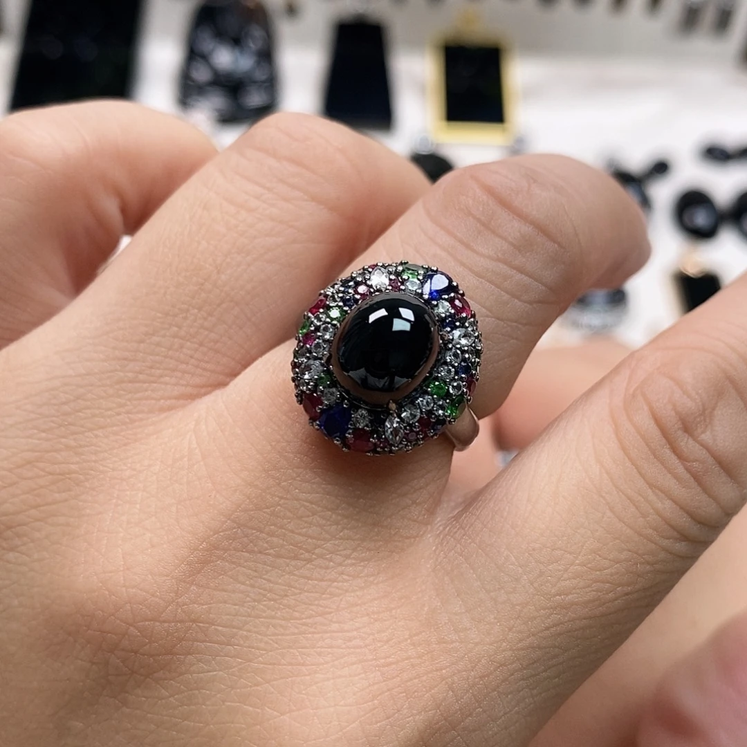 翡翠18K金镶嵌戒指