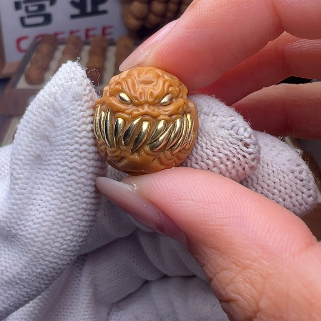 把件猴头核桃镶嵌款吞噬面具恶僧全品有正常封口线