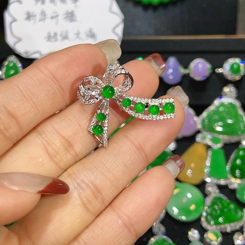 【闪购商品】翡翠颈饰未镶嵌天然翡翠