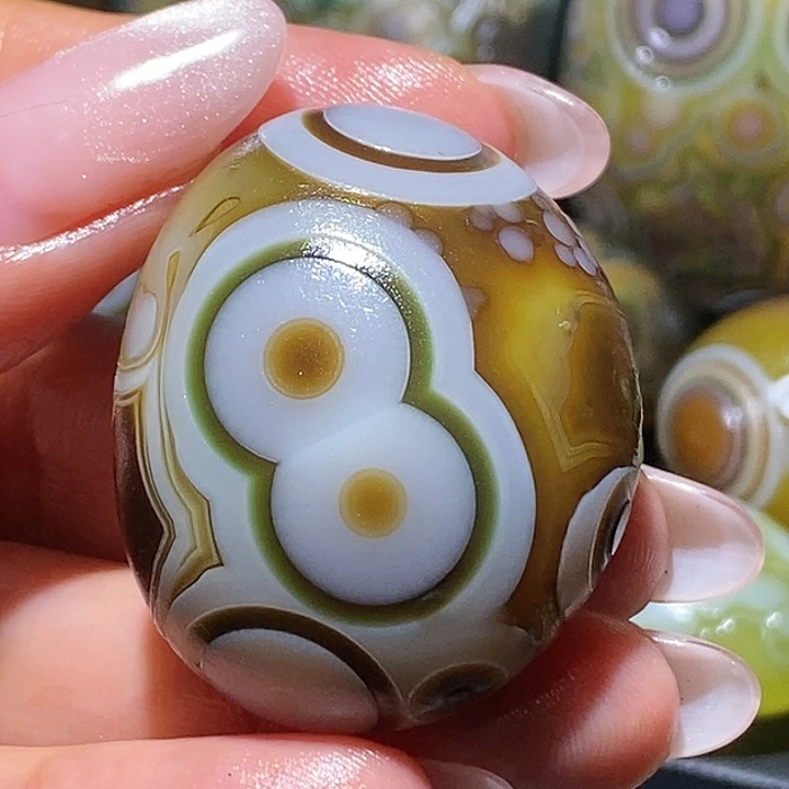 熙***沂玛瑙/玉髓未镶嵌珠宝奇石