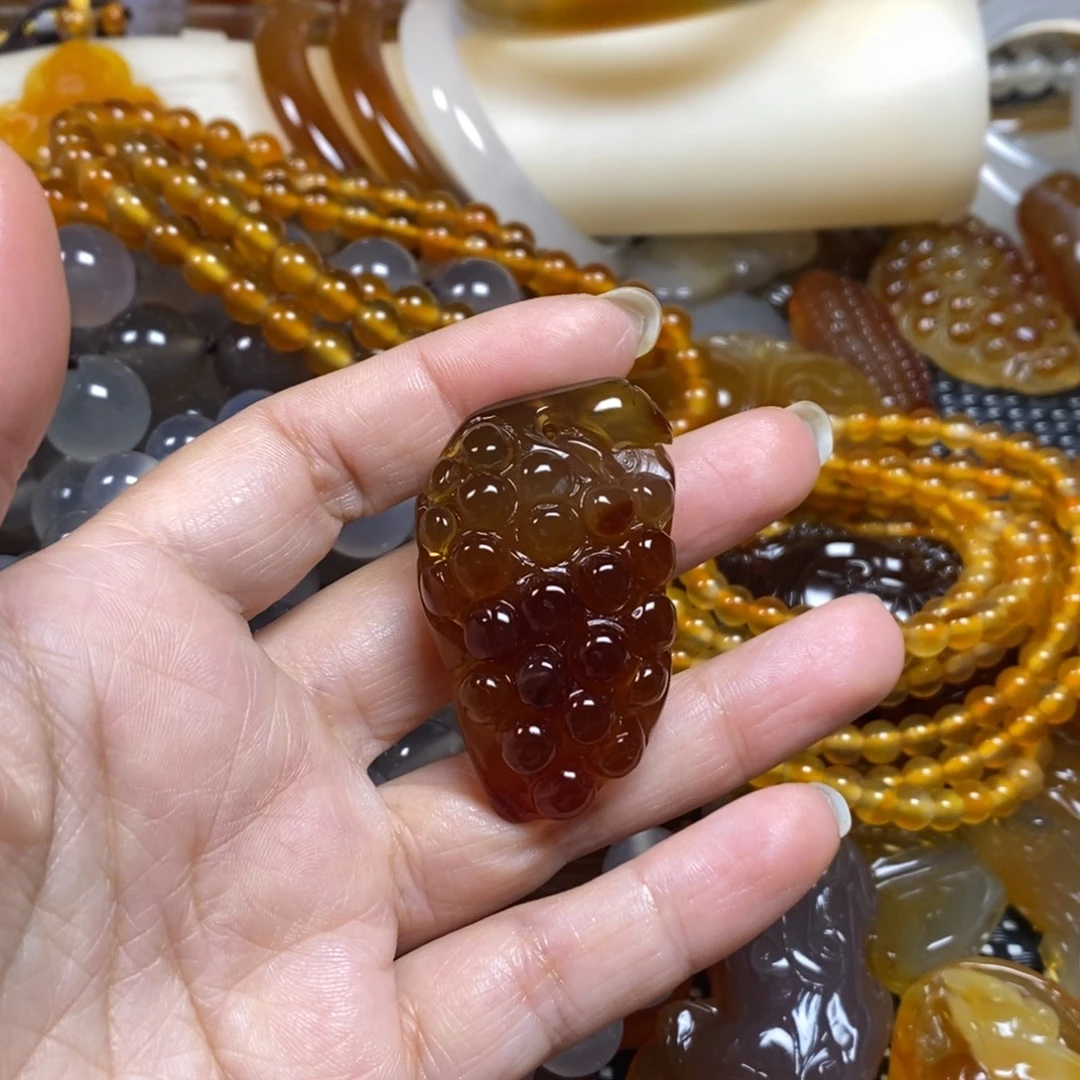 玛瑙/玉髓未镶嵌玛瑙吊坠