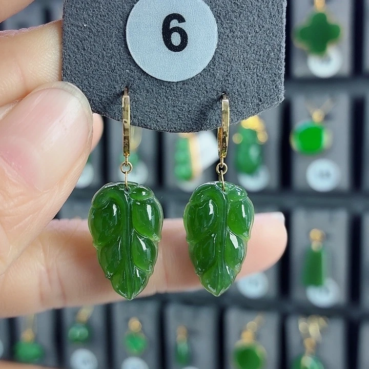 和田玉18K金镶嵌耳饰