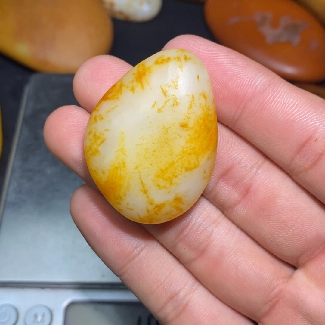 和田玉未镶嵌珠宝奇石