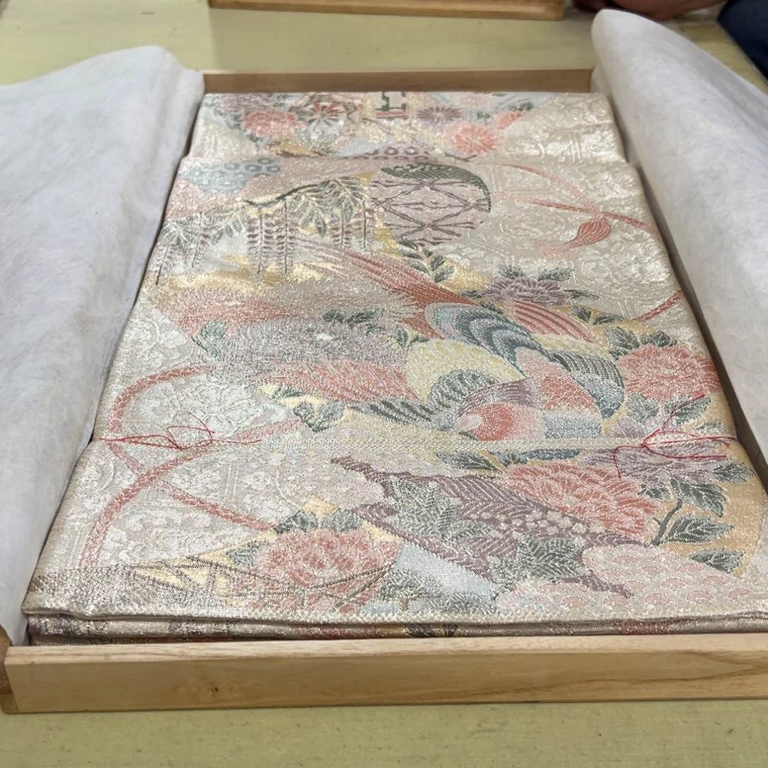 玉***製绘画屏风框画茶空间设计