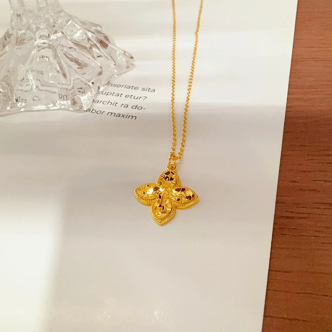 铜合金项链 轻奢碎碎冰四叶花项链经典金色精致高级感小众设计感