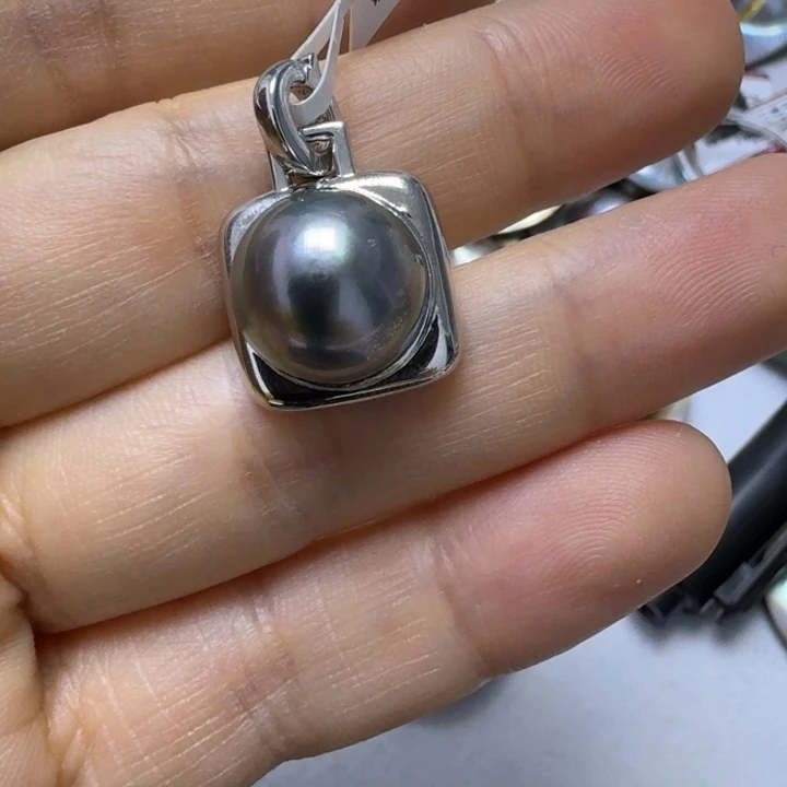 走***路银S925镶嵌颈饰海水珍珠