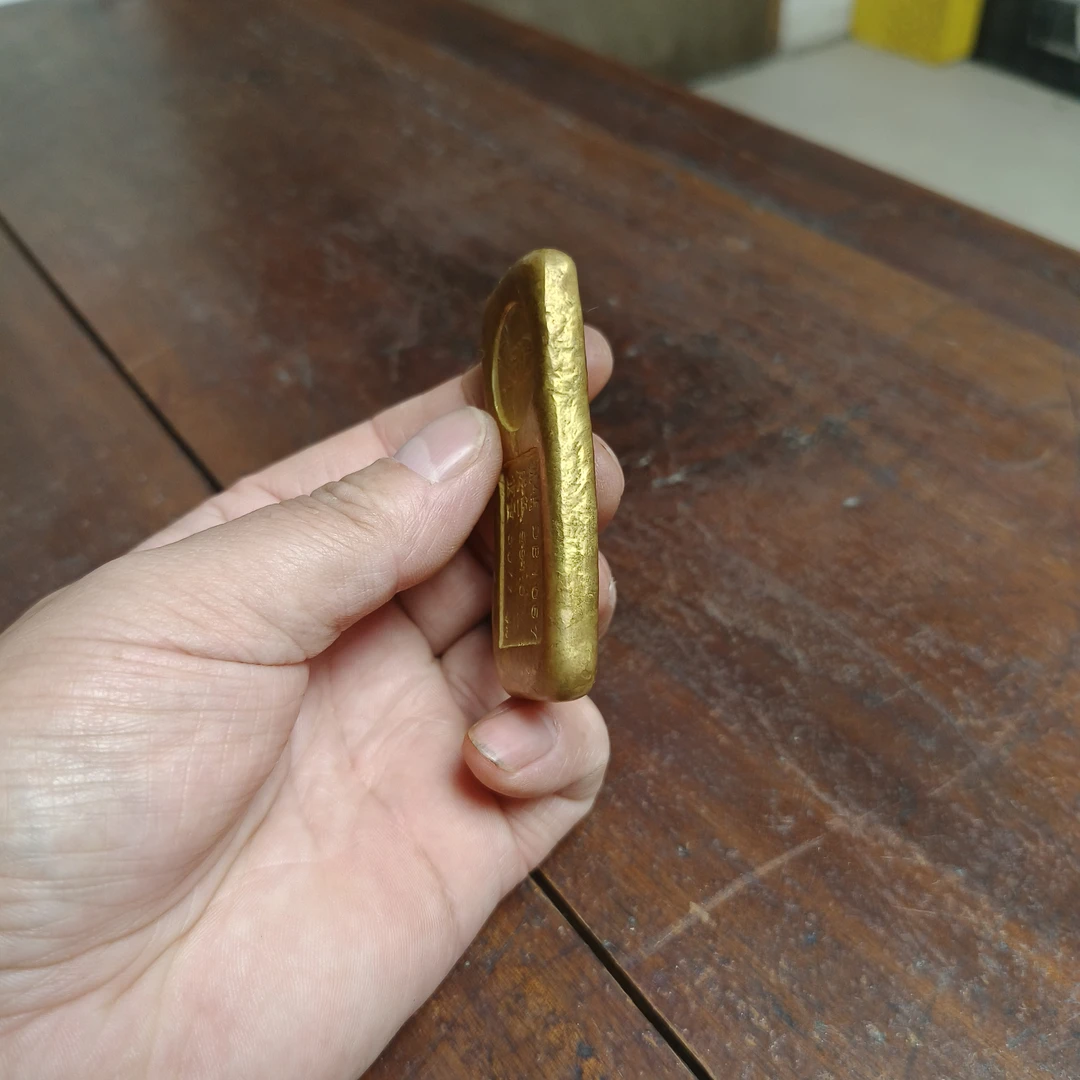 现代工艺品J005黄色刻字小号现代复古摆件精美创意摆件