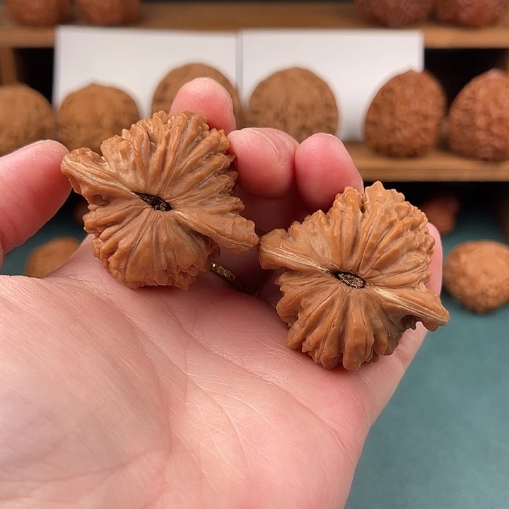 陌***惜把件文玩核桃43.5尺平谷四座楼精品