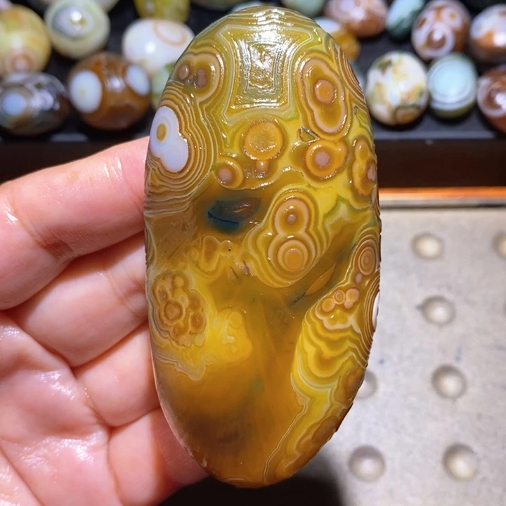 玛瑙/玉髓未镶嵌珠宝半成品