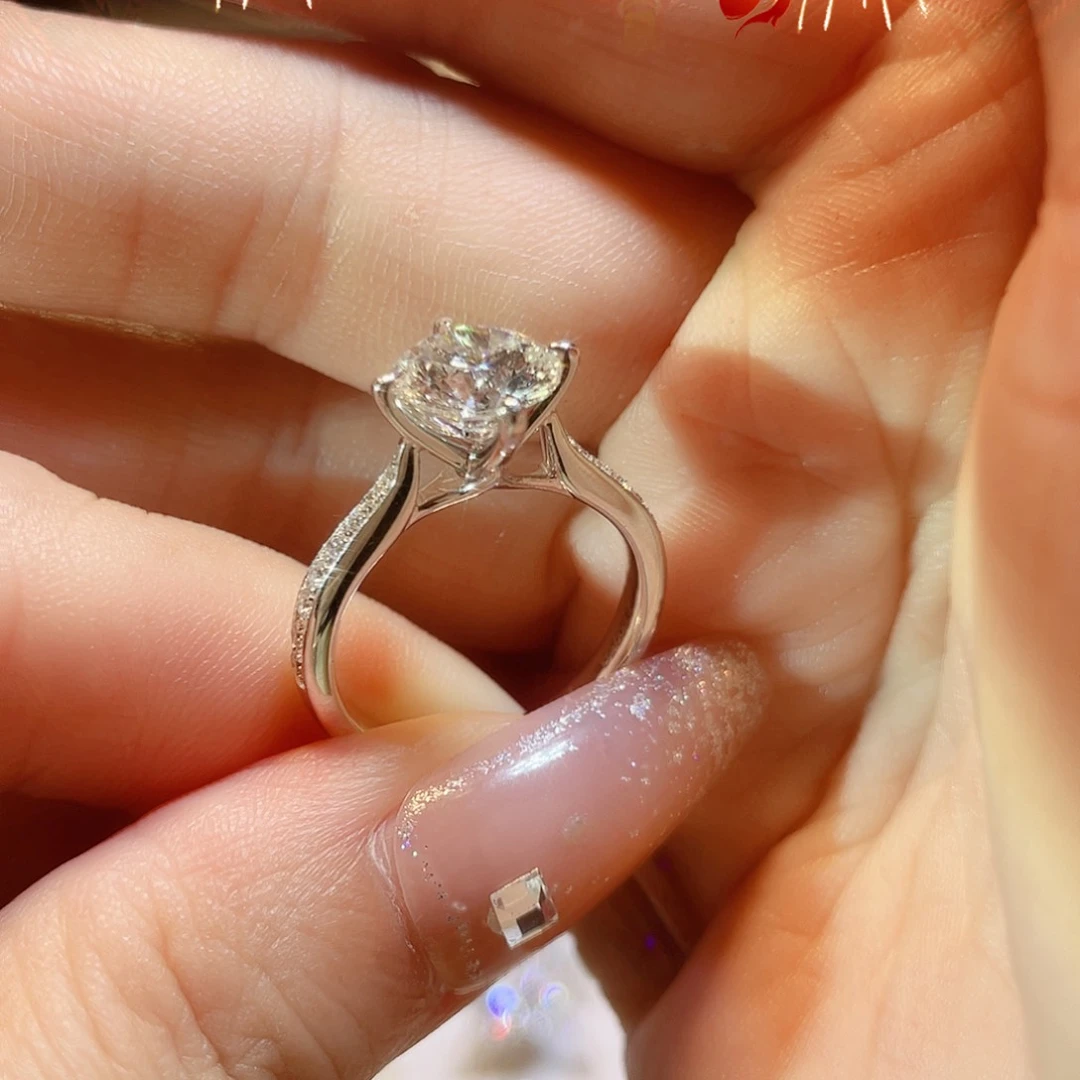 实验室培育钻石18K金镶嵌2F-G/VS，14