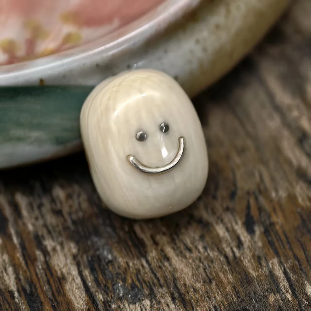 T873精品猛犸象牙17*13MM左右文玩特色皮镶嵌吊坠挂件