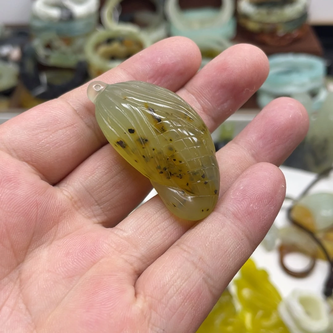 蛇纹石玉未镶嵌吊坠(不含链)
