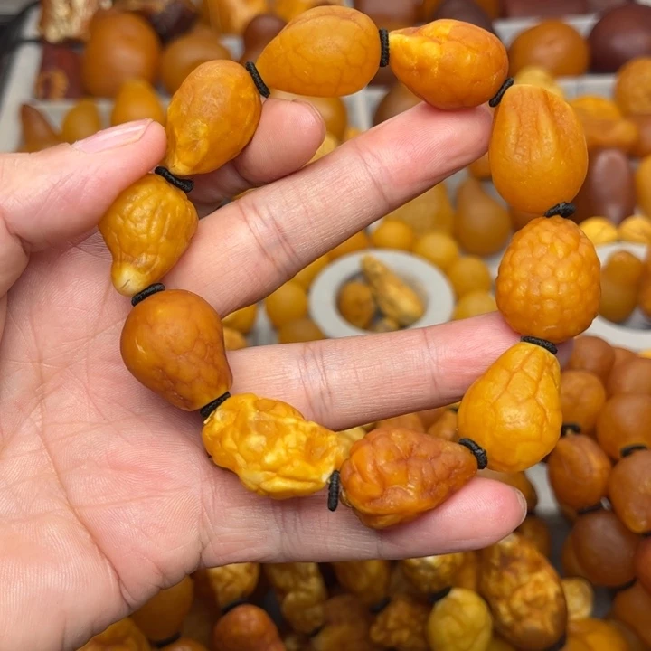 琥珀未镶嵌裸石天然蜜蜡手串