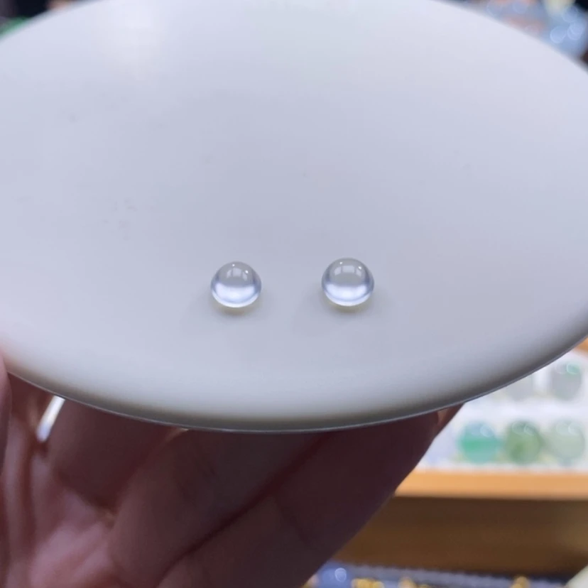 【闪购商品】翡翠未镶嵌颈饰玻璃种蛋面一对