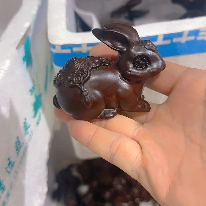 木黑檀木8福财兔一只