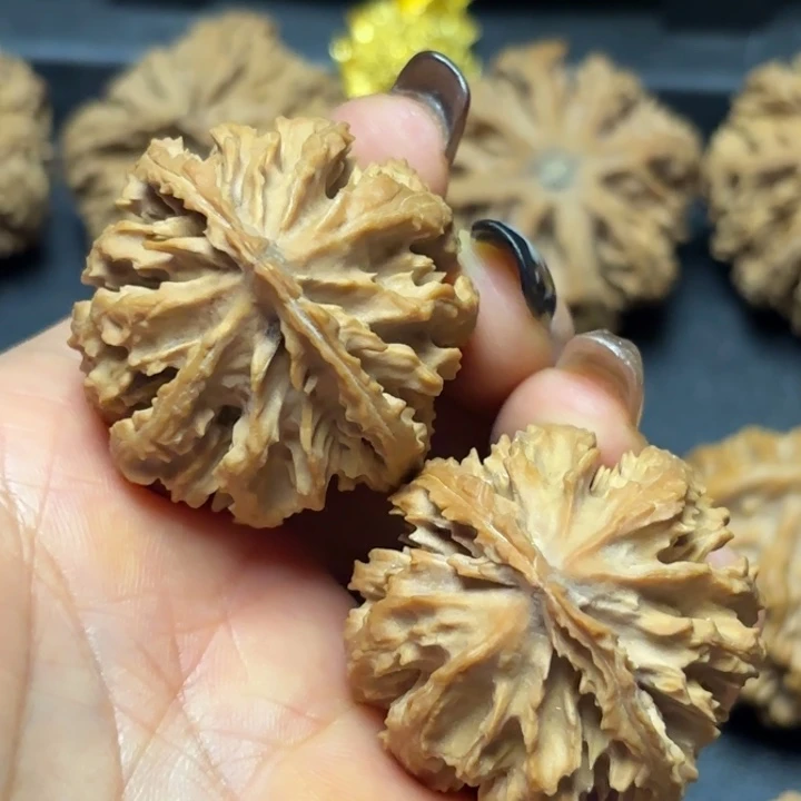 雪***狼吊坠文玩核桃秦岭灯笼37