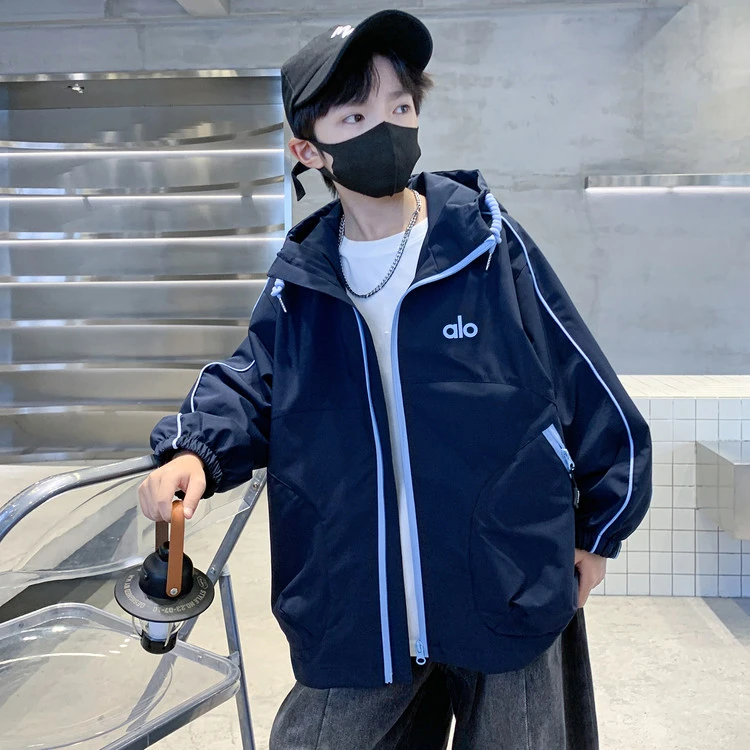 儿童装男童秋装风衣外套2025新款中大童春秋款男孩秋季洋气冲锋衣