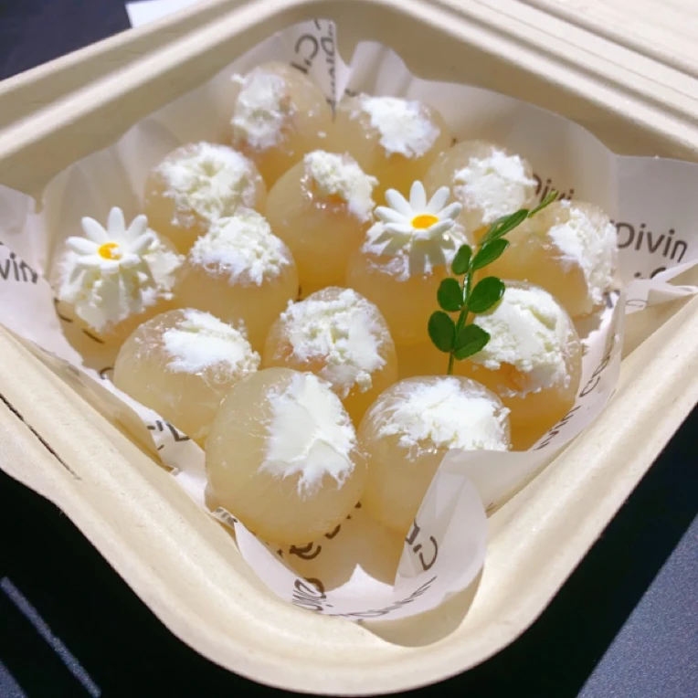 果切冷萃酸奶龙眼奶夹采用泰国金果源JJ大果