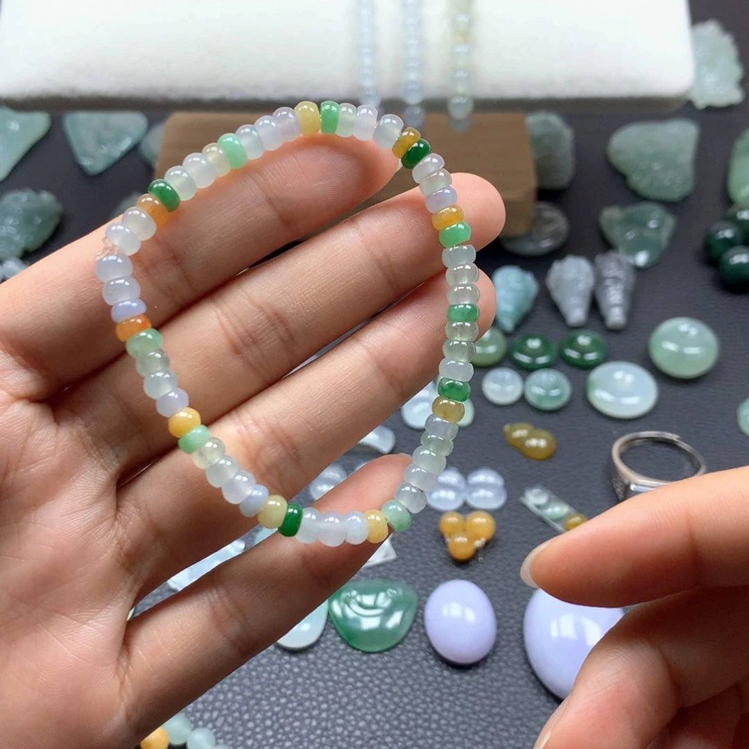 翡翠未镶嵌颈饰手串