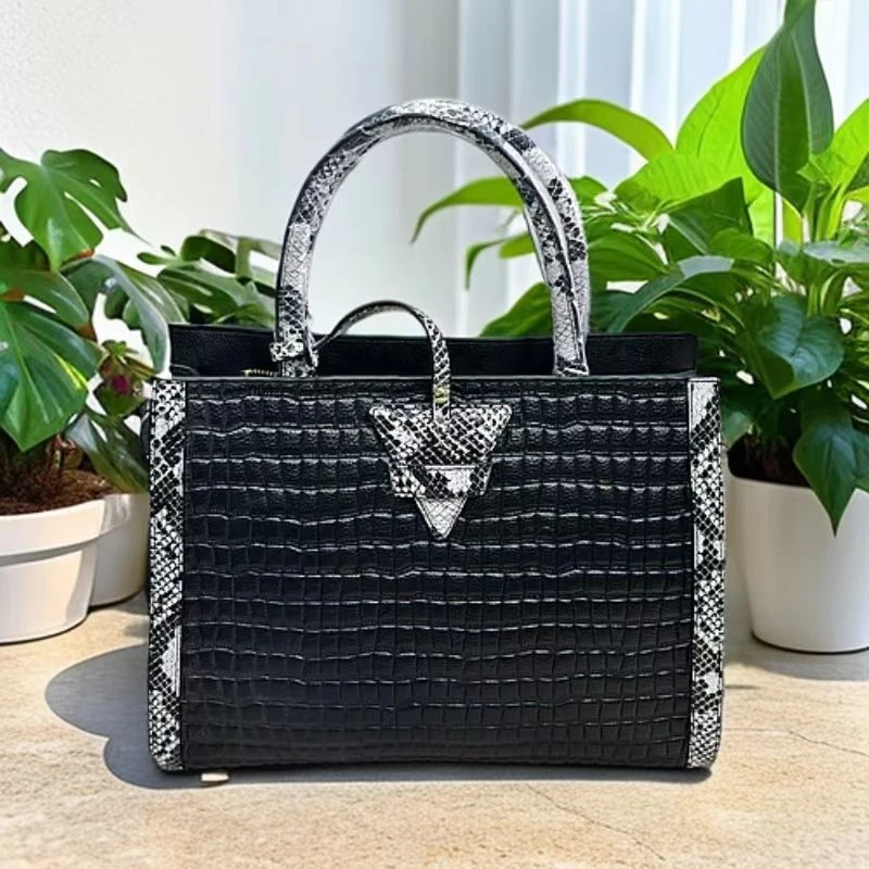 三角字母轻奢时尚单肩耐刮斜挎包压纹大气手提包