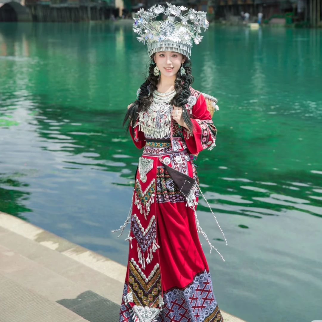 苗族土家族新款民族风红色旅拍写真摄影舞蹈演出服饰套装女夏