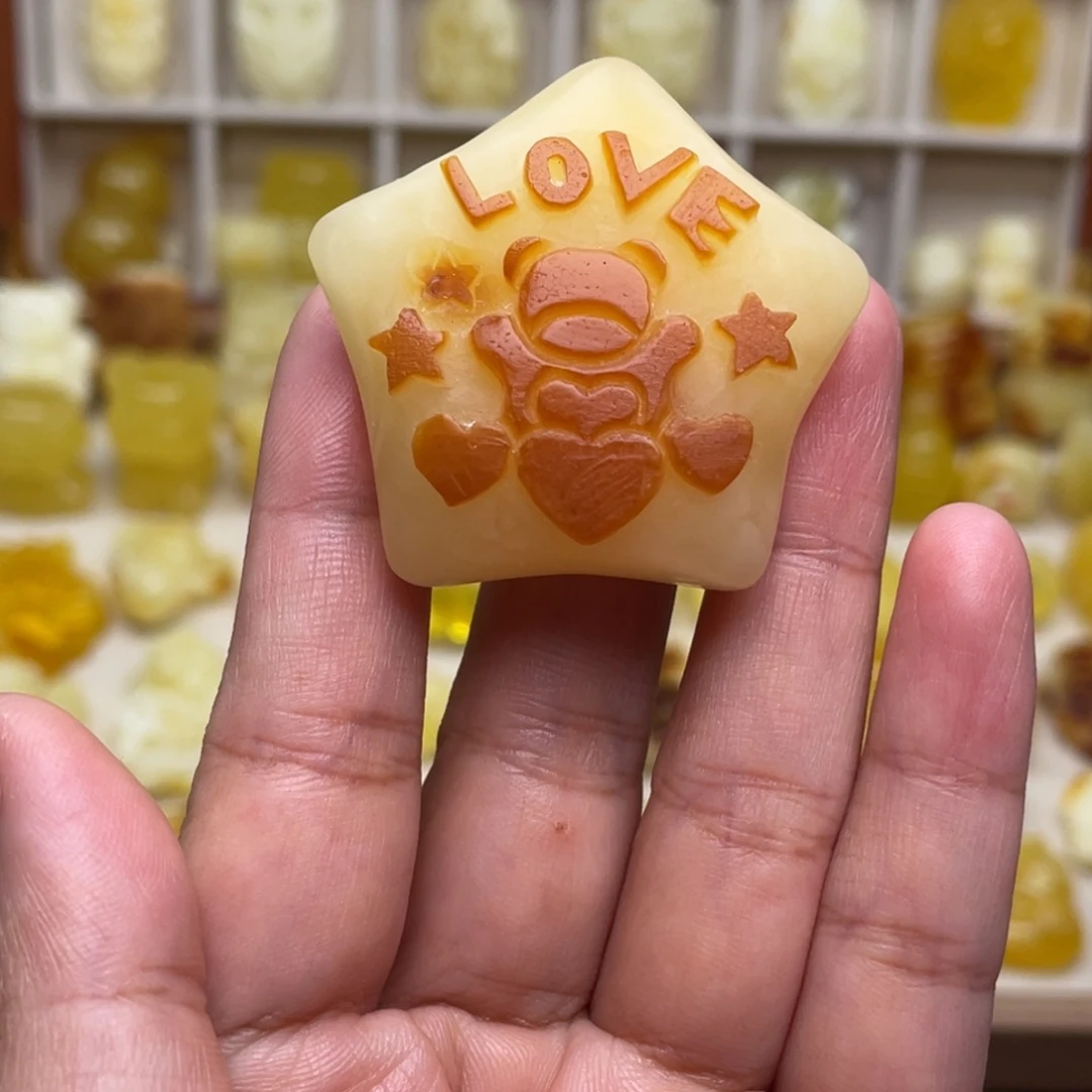 琥珀未镶嵌颈饰蜜蜡熊熊35克价