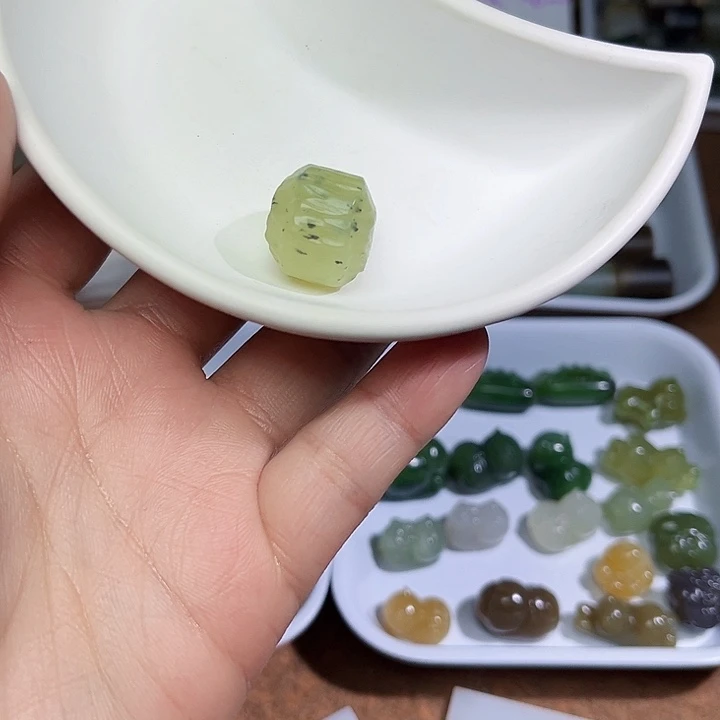 和田玉未镶嵌珠宝半成品30号