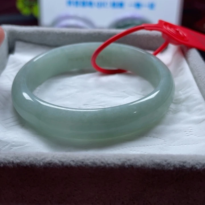 翡翠未镶嵌手镯手镯